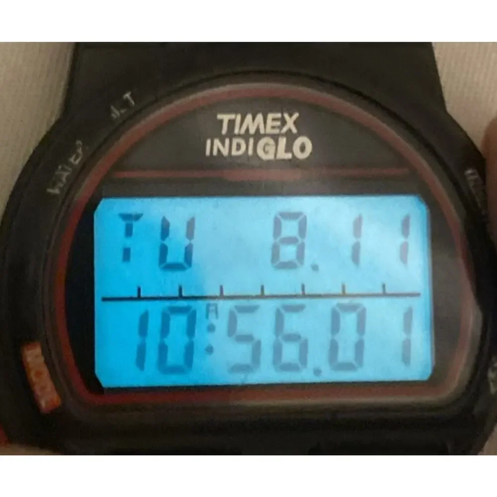 Vintage Timex Ironman Triathlon Mens Watch 36mm Black Indiglo 8-Lap 50M Day Date